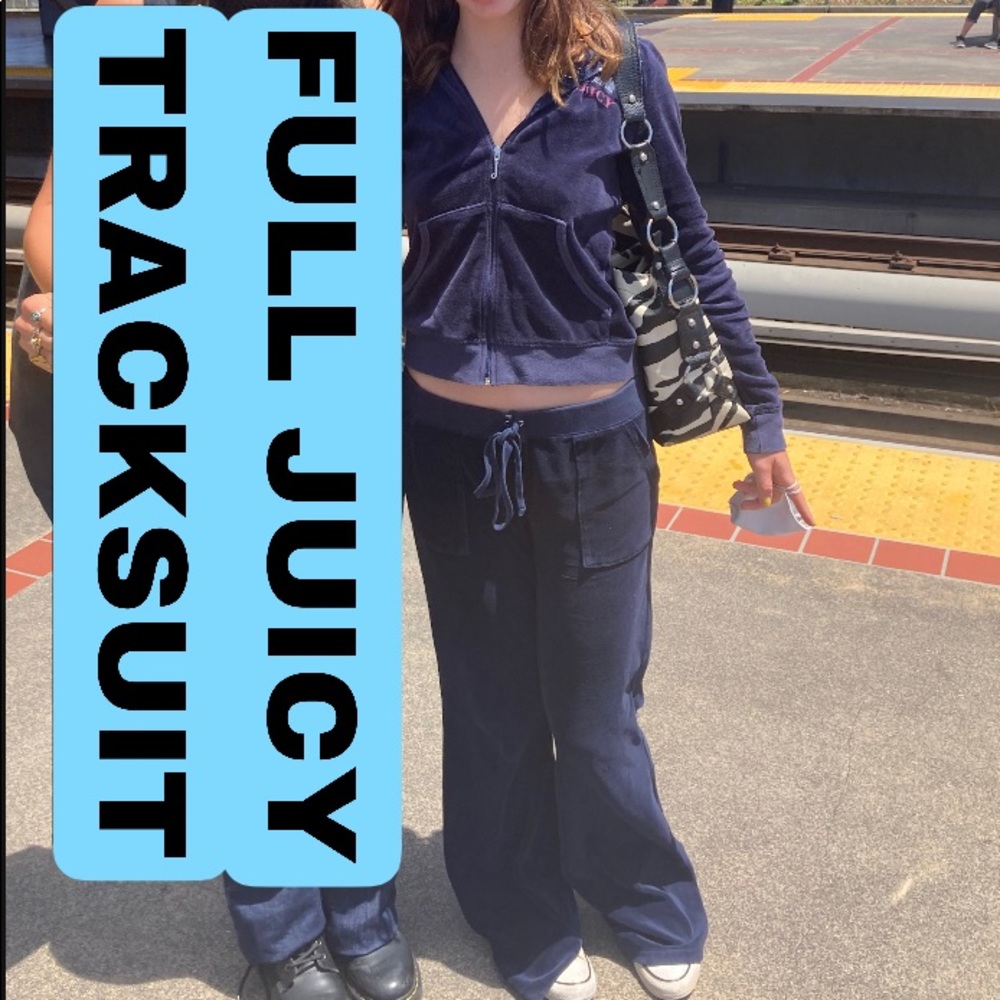 NAVY JUICY TRACKSUIT!
cutest back to school outfit